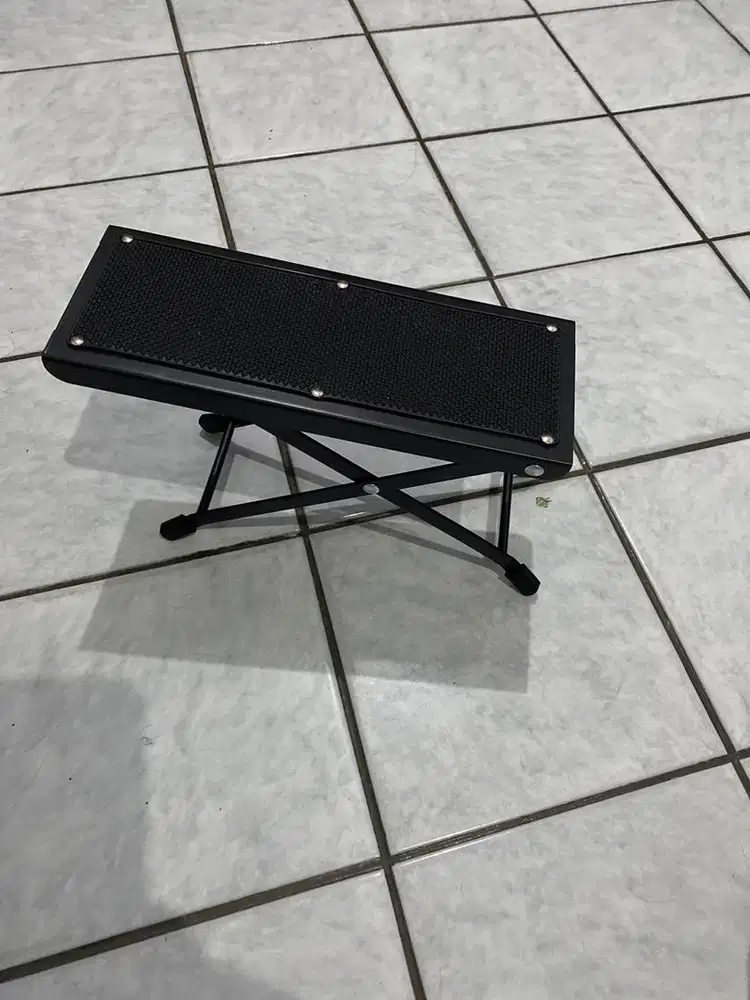 Stand Kaki Gitar