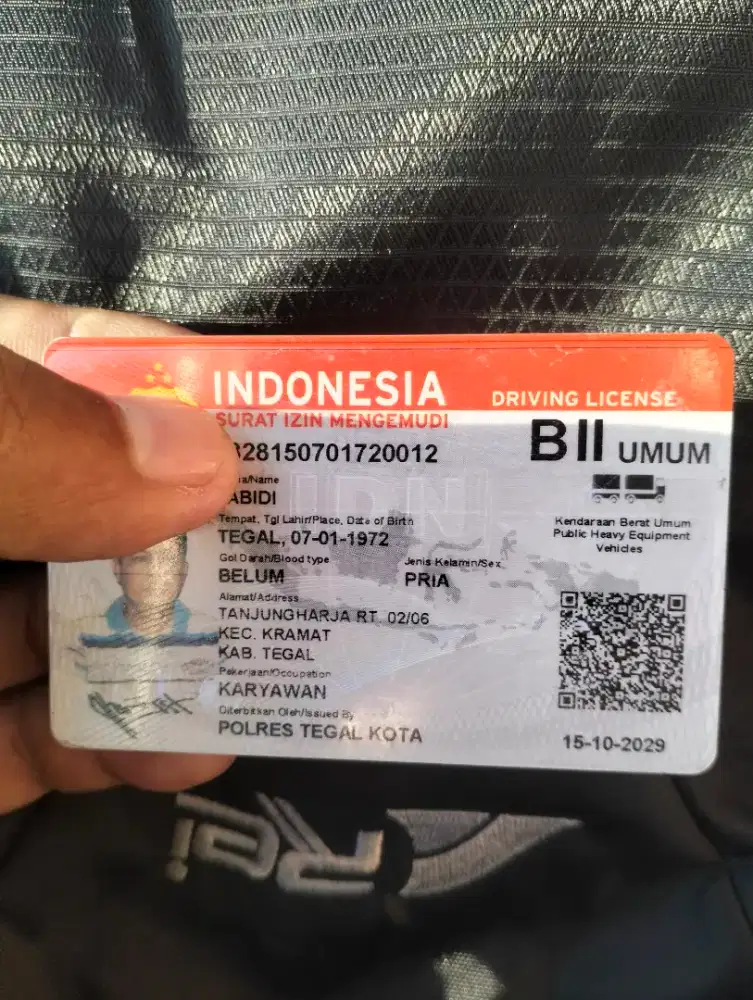 Saya sedang mencari pekerjaan driver