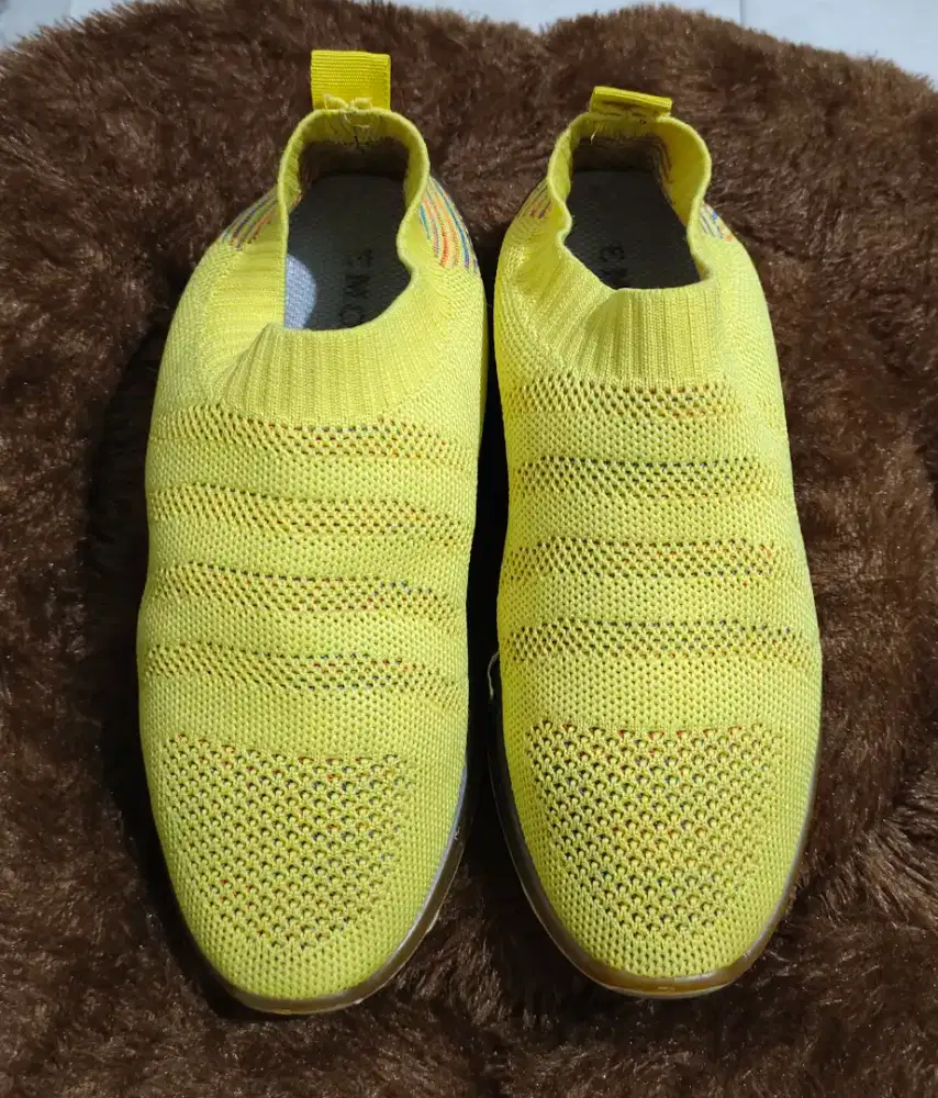 Sepatu EMORY preloved