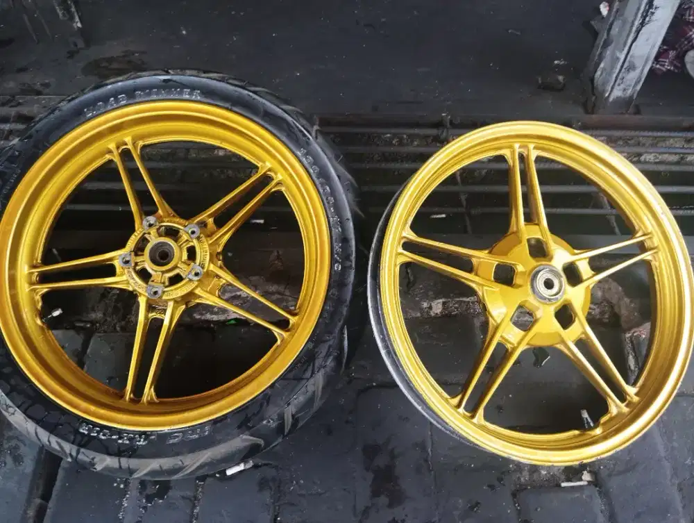 Veleg r15 v2/vixion nvl warna GOLD