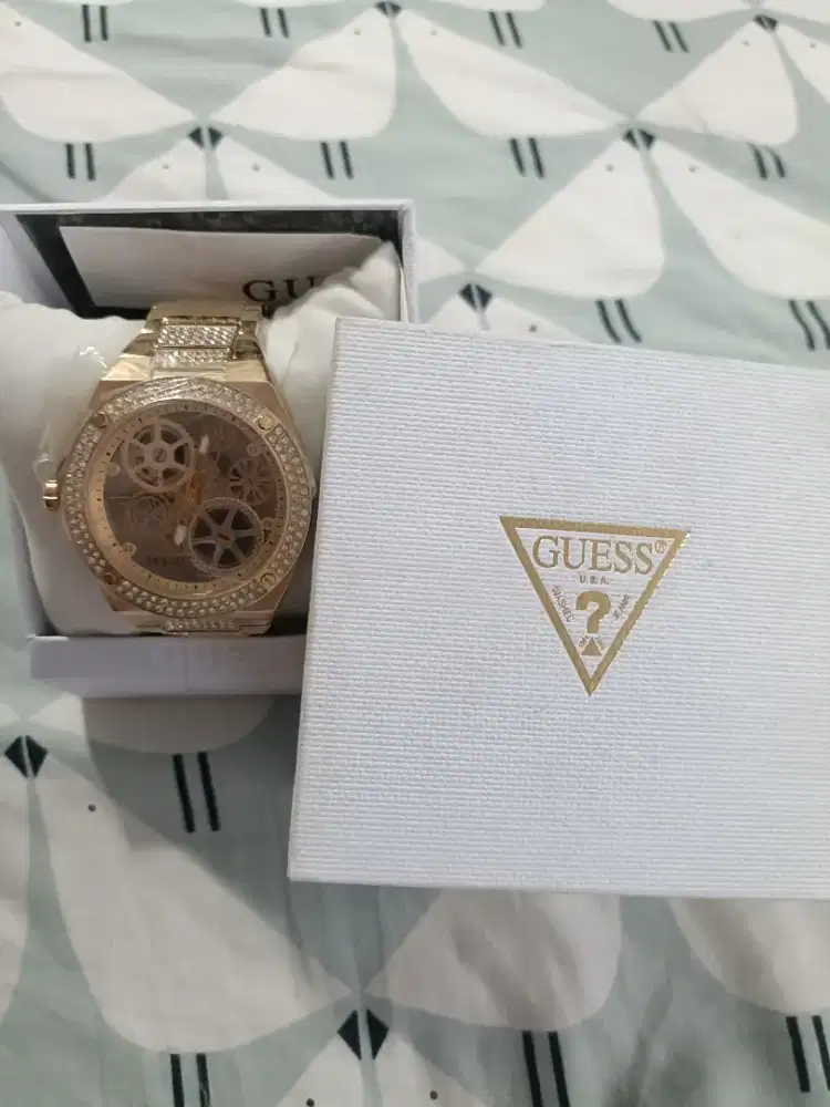 Jam Tangan Guess Baru Garansi masih di segel