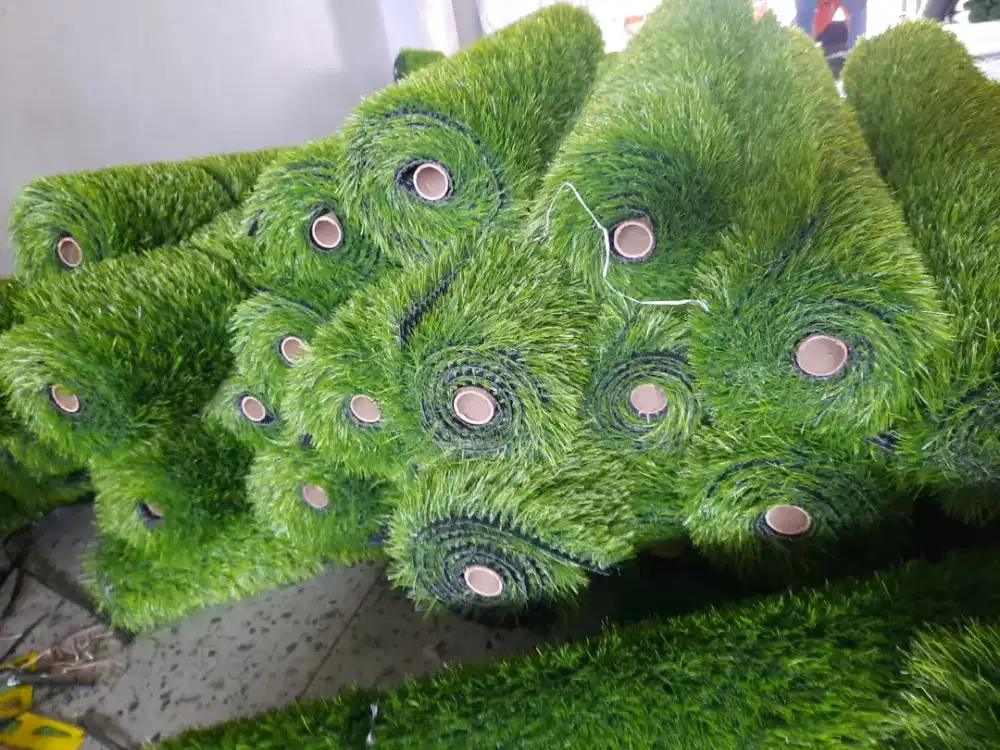 Rumput sintetis gulungan harga per meter