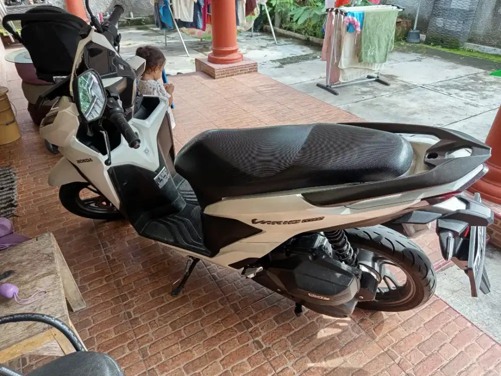 Vario 150 warna putih tahun 2019 PLAT AD KLATEN TERAWAT