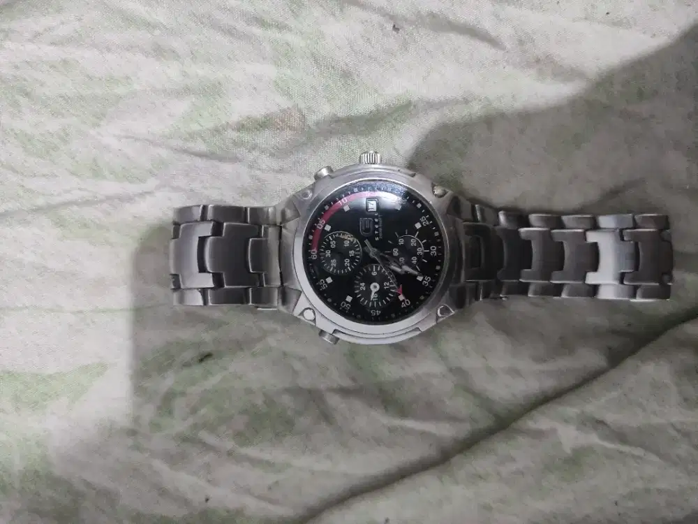 Guess steel tipe 200m 660ft japan asli minus mati