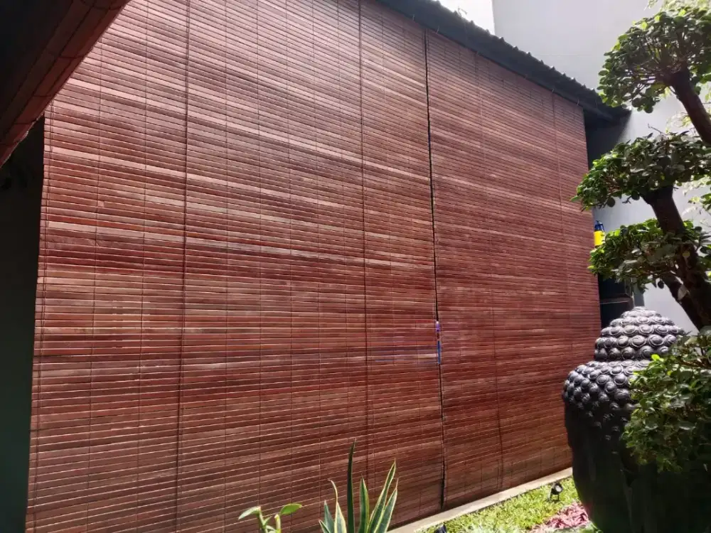 TIRAI BAMBU TIRAI KAYU SURABAYA: 
Disini menerima pemesanan
 tirai