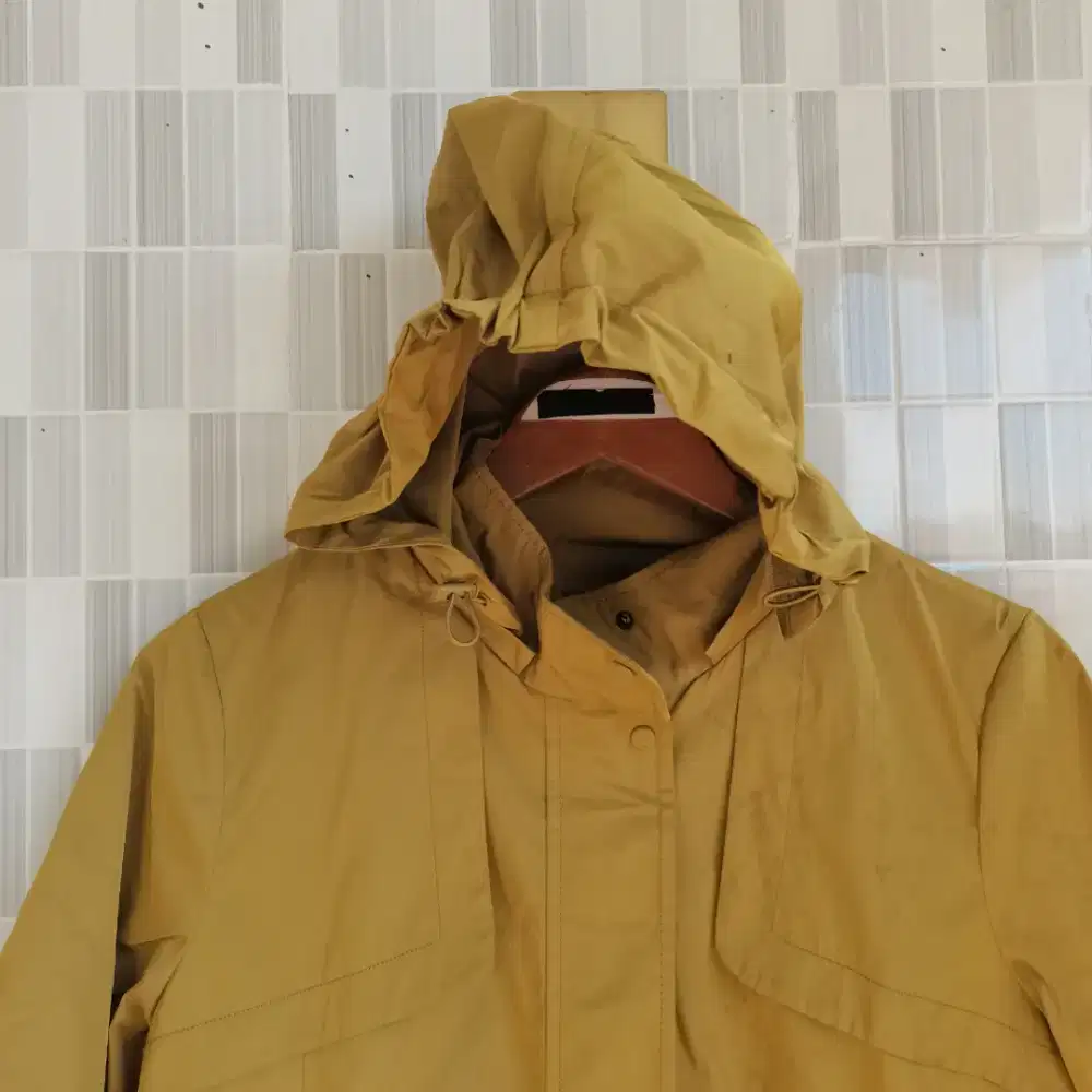 752. JAKET PARKA CROCODILE SIZE L WARNA KUNING  PRELOVED