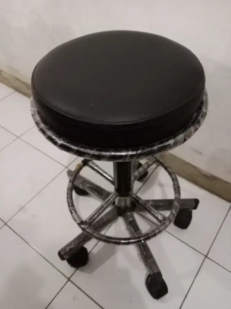 (JUAL CEPAT) Kursi Kerja dengan roda