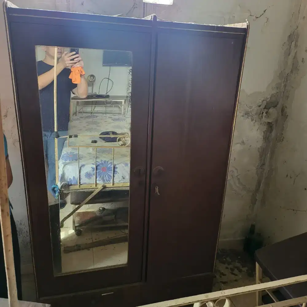 Jual lemari antik full kayu jati