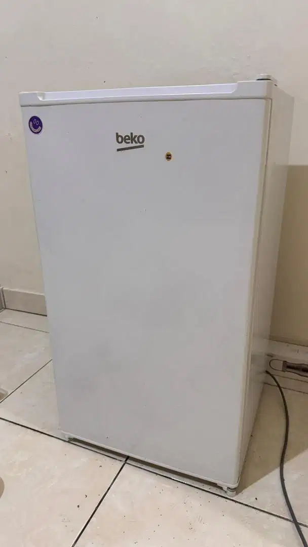 kulkas Lemari Es Beko 1 Satu Pintu RS9210 Putih