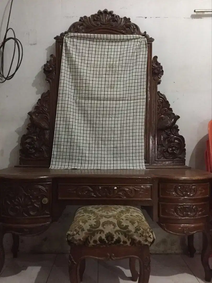 dijual Meja Rias Bahan Jati