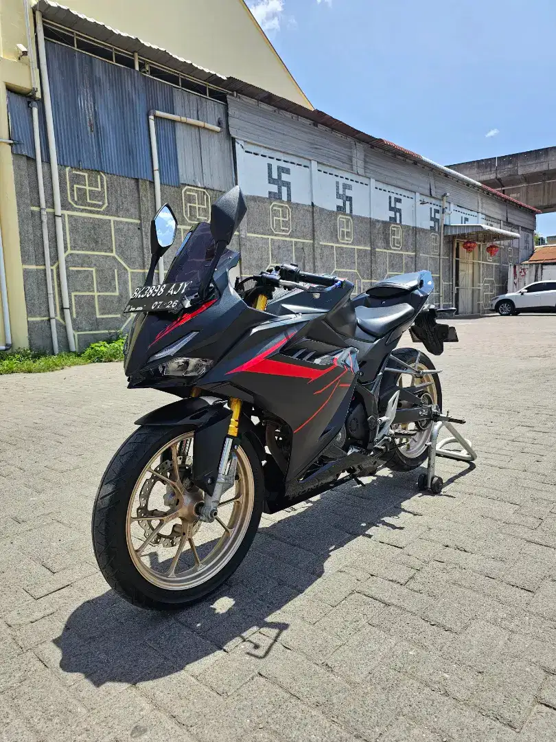 Honda CBR 150RR Hitam 2021
