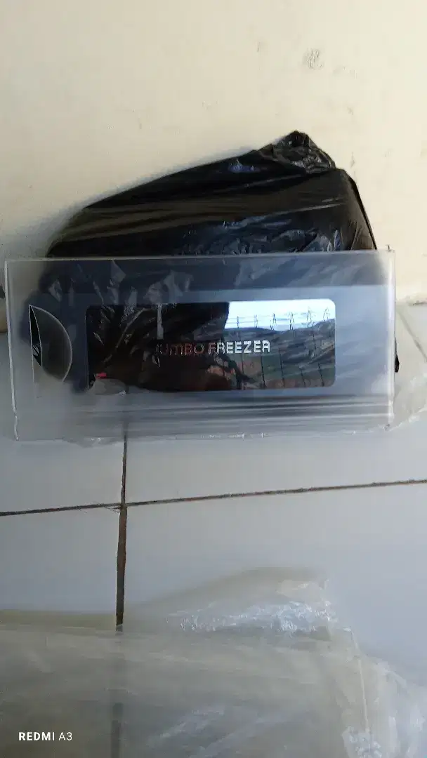 Tutup freezer kulkas Polytron