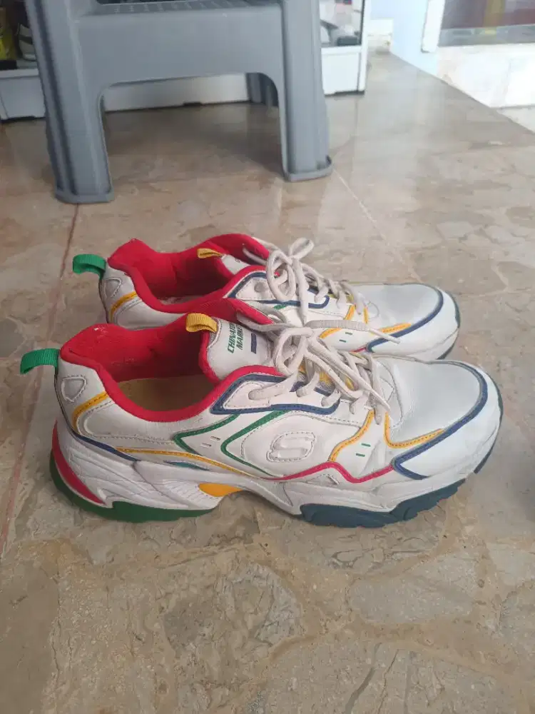 Sepatu Skechers x Chinatown Market