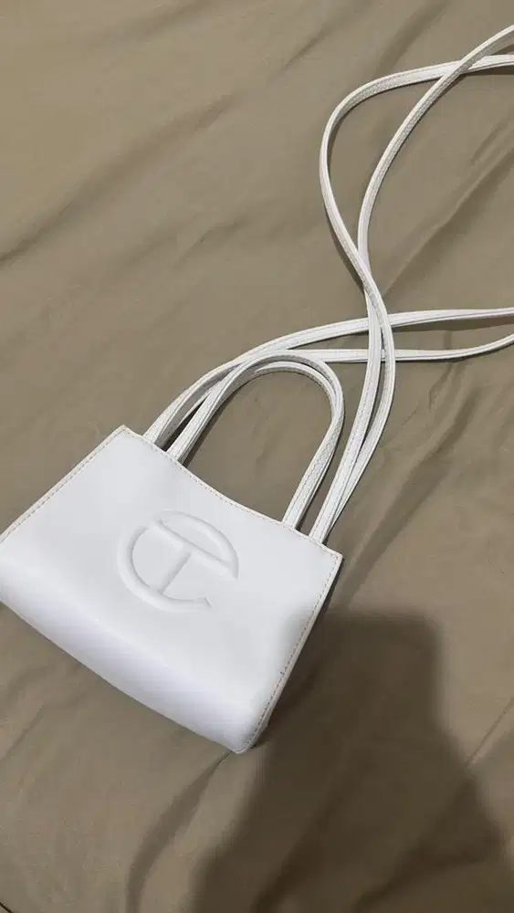NEGO TIPIS JUAL CEPAT- Telfar Small Shopping Bag White