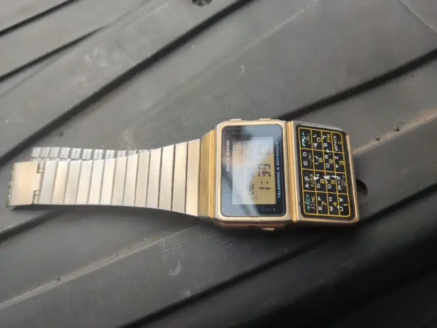 Jam tangan Casio DBC 610