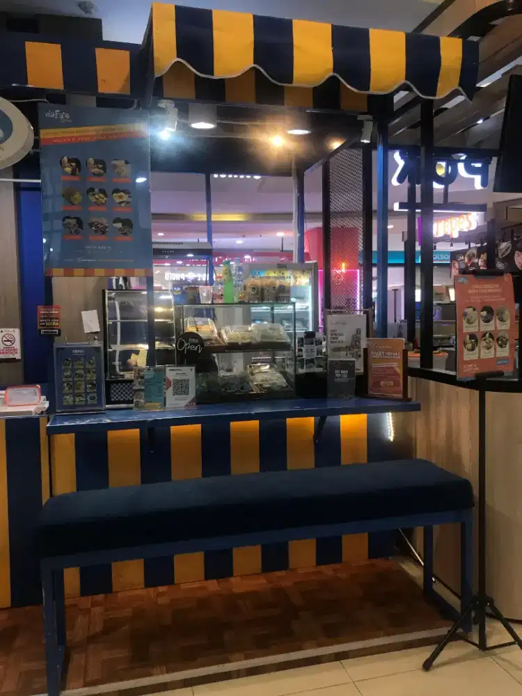 Penjaga Booth Makanan/Kue