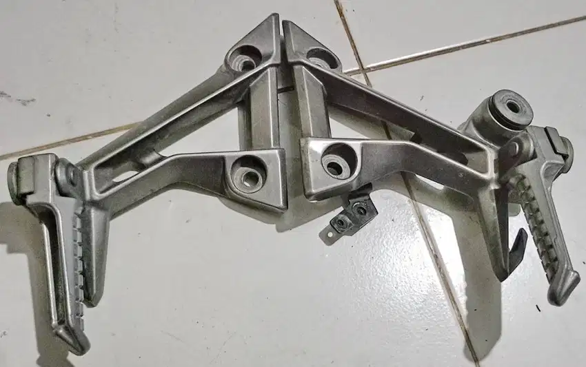 Footstep Foot Step Belakang Original Kawasaki Old Ninja 250 FI / Z250