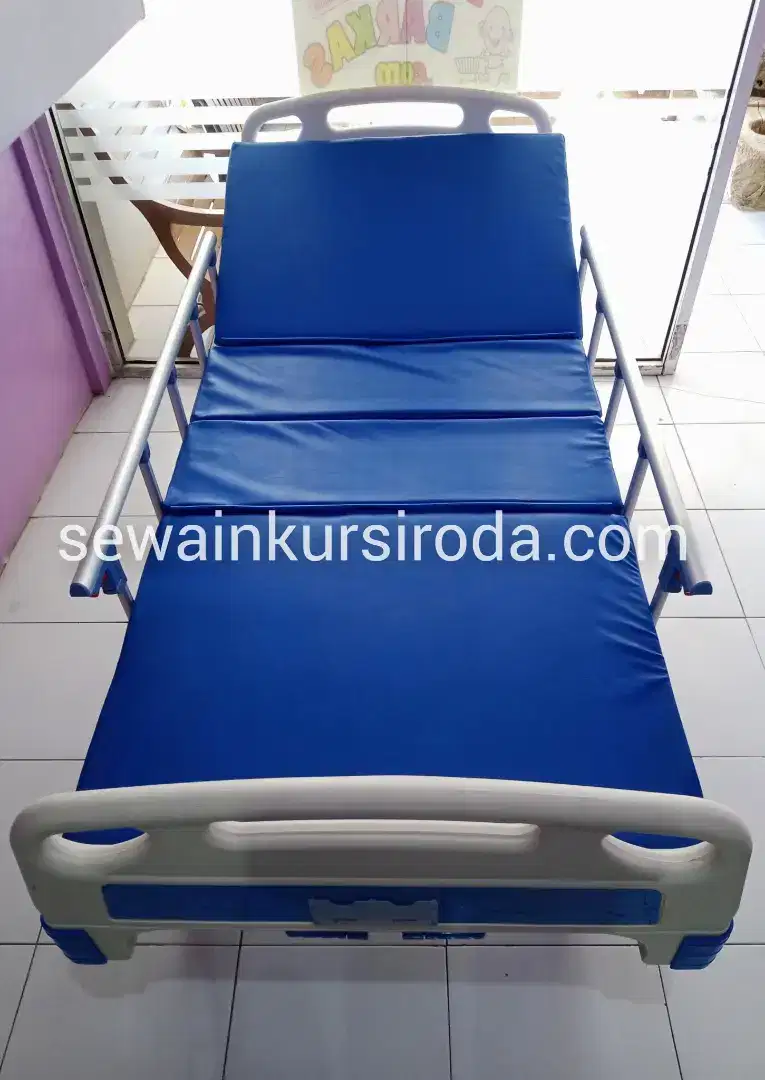 Bed Pasien RS 2 Crank Sella