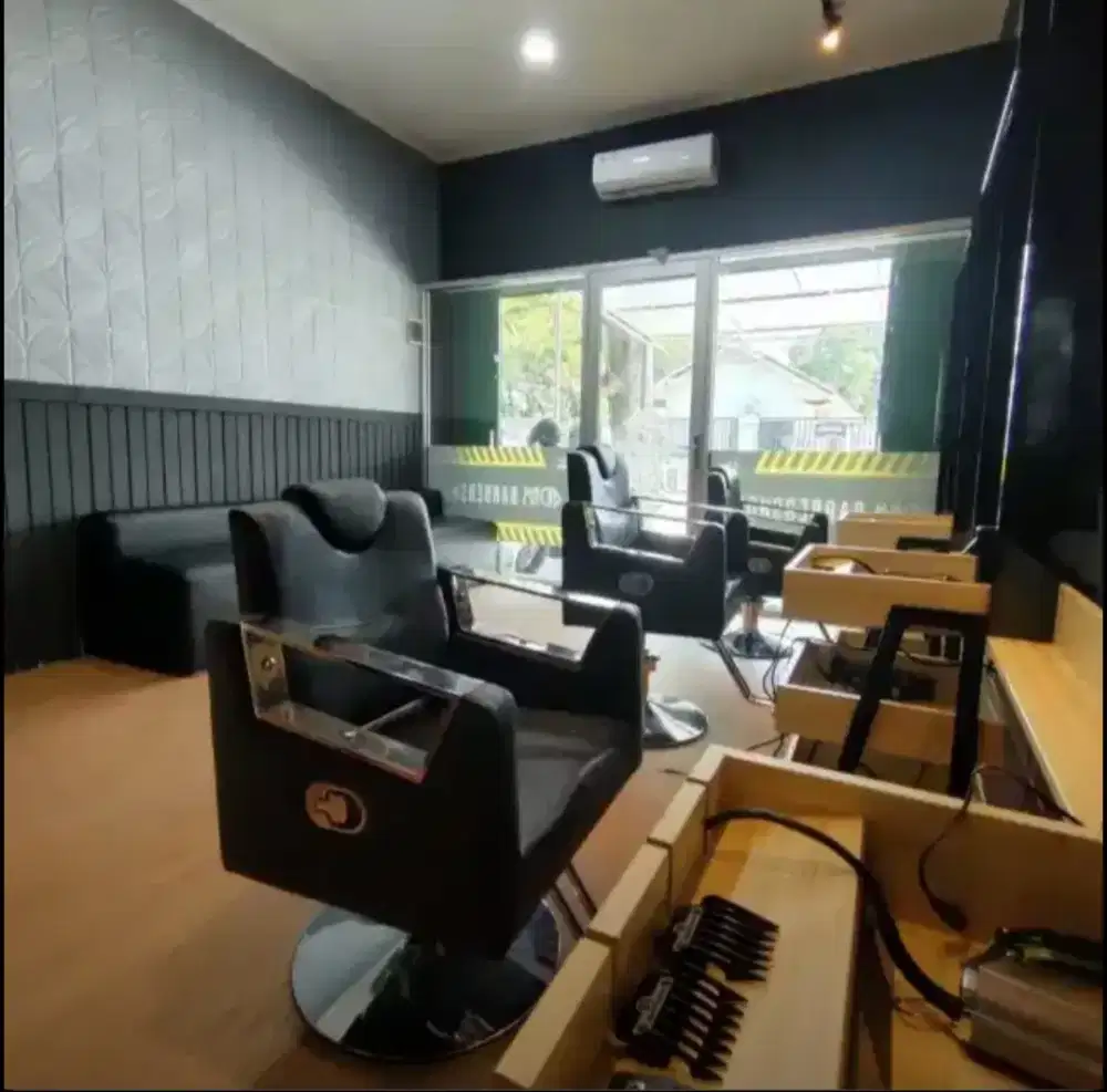 Dijual peralatan dan perlengkapan barbershop good condition