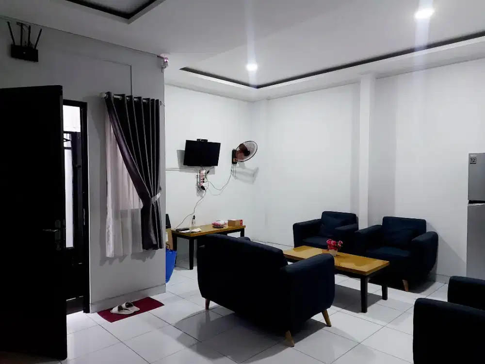 Rumah Kost kost'an khusus wanita lokasi strategis Jakarta Selatan