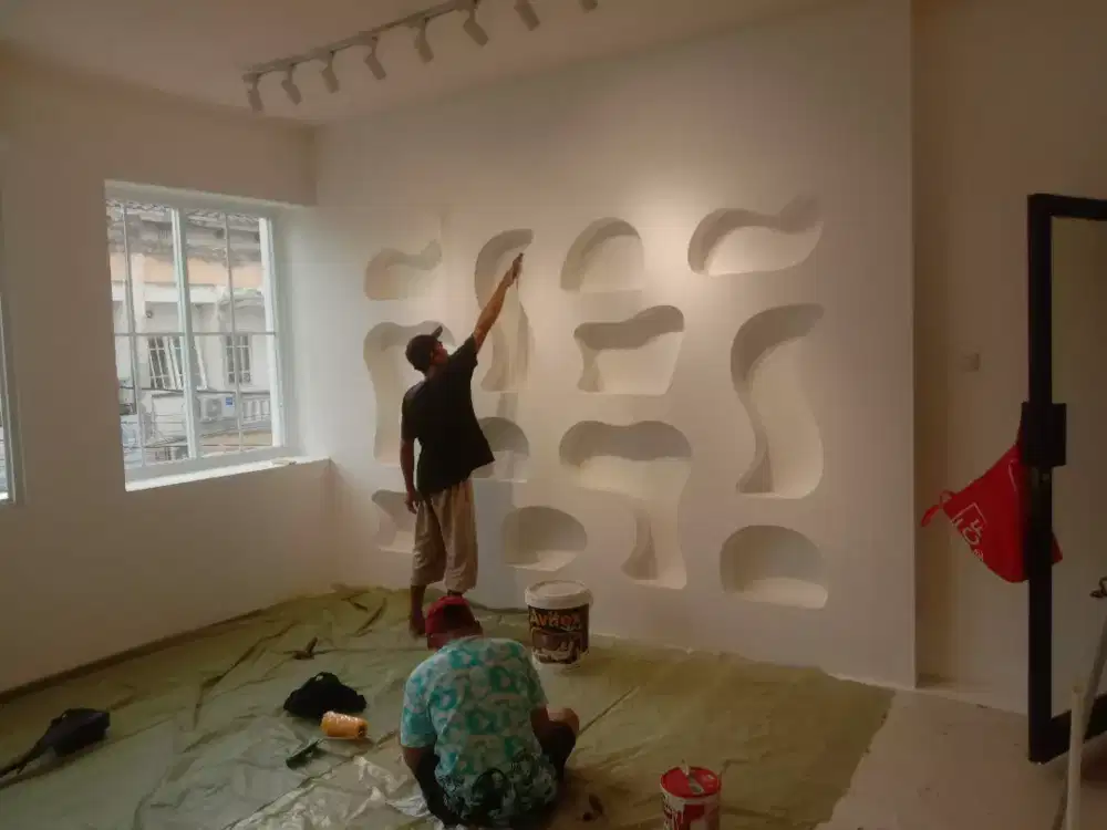 Tukang harian dan tukang cat