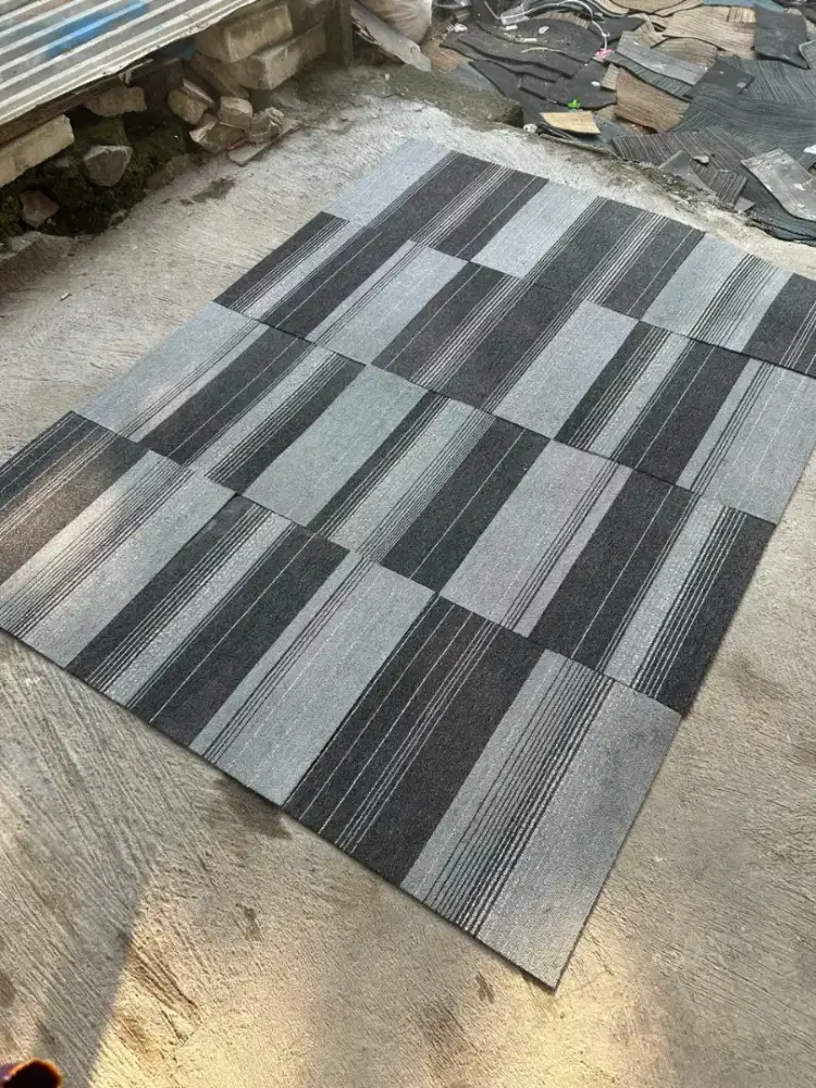 Jual karpet tile bekas kantor