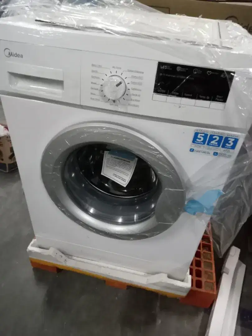 Front loading midea 8kg