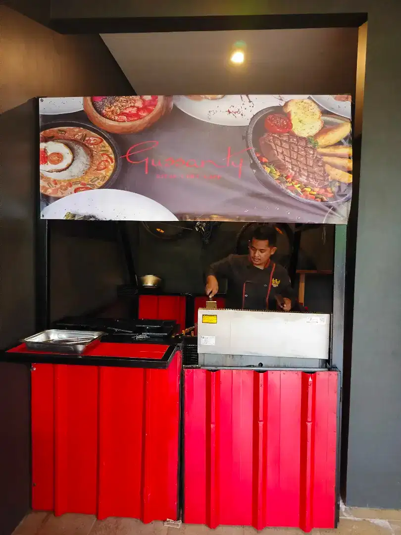 Booth semi container