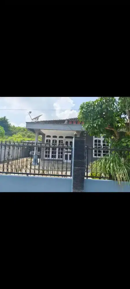 Di sewakan / Di Jual rumah sertifikat hak milik