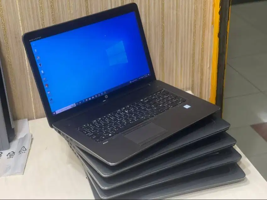Laptop HP ZBook 17 G3 Core i5 GEN 6 RAM 8/128GB 17inch M-EC