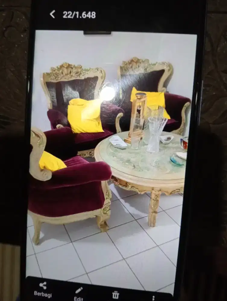 Sofa jati model cat pecah seribu