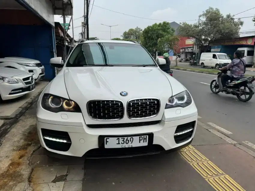 Bmw X6 th 2010 AT siap pakai