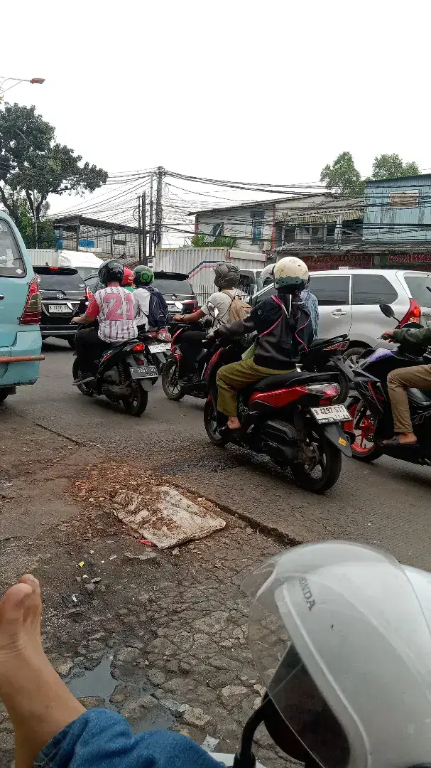 Driver motor bagi yang butuh anter jemput.