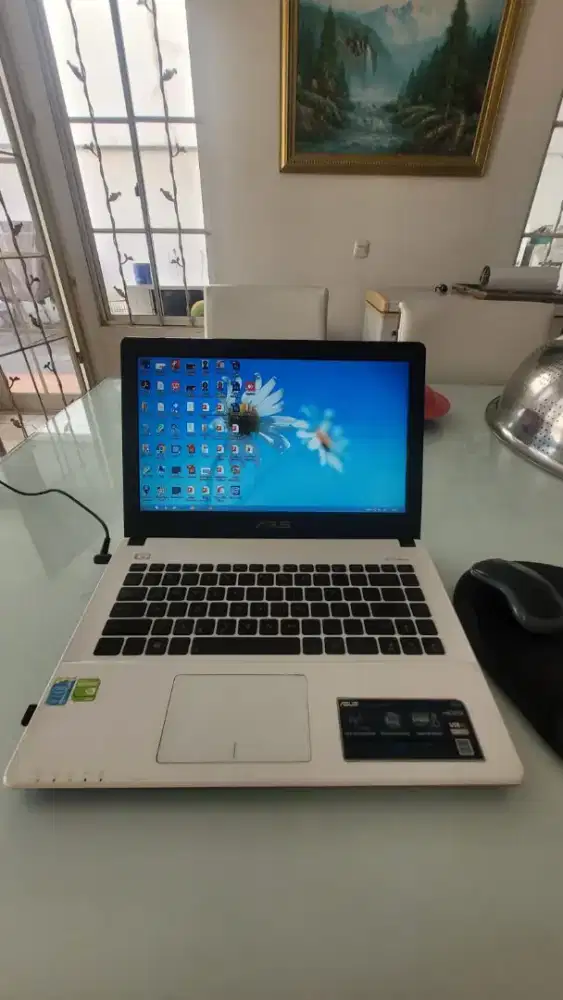 laptop Asus a450l i54200u, ssd 512, pakaian pribadi dari baru