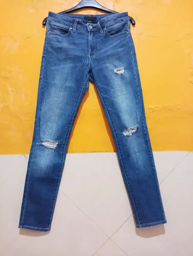 Celana Jeans Ripped ada Brand