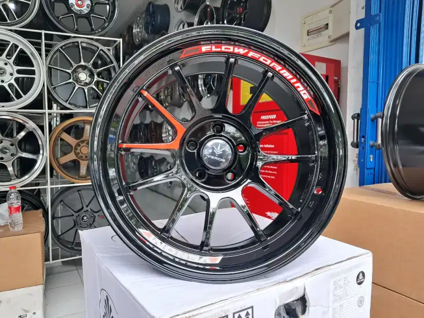 VELG Rays VENOM Flow Forming RING 18 lebar 9 PCD 5X114.3 ET.20 Black G
