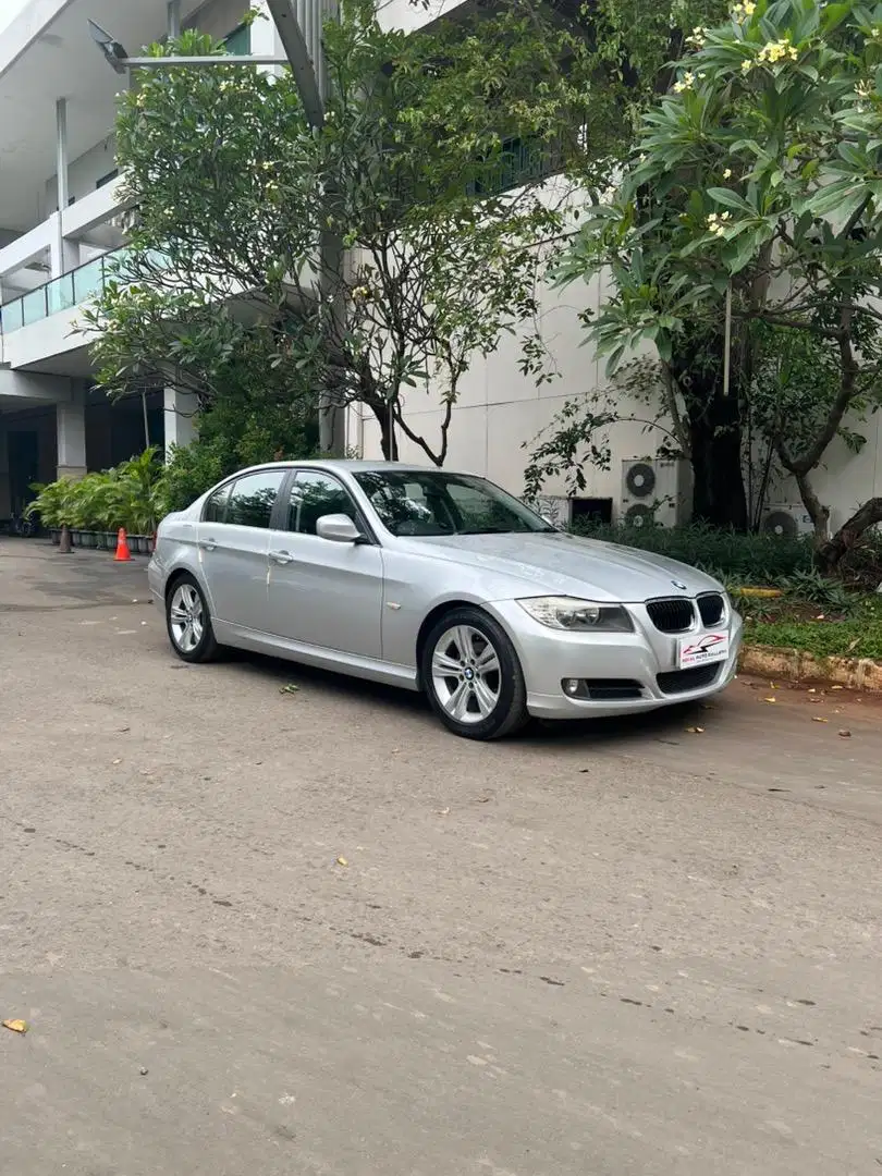 BMW 320i E90 LCi bisnis