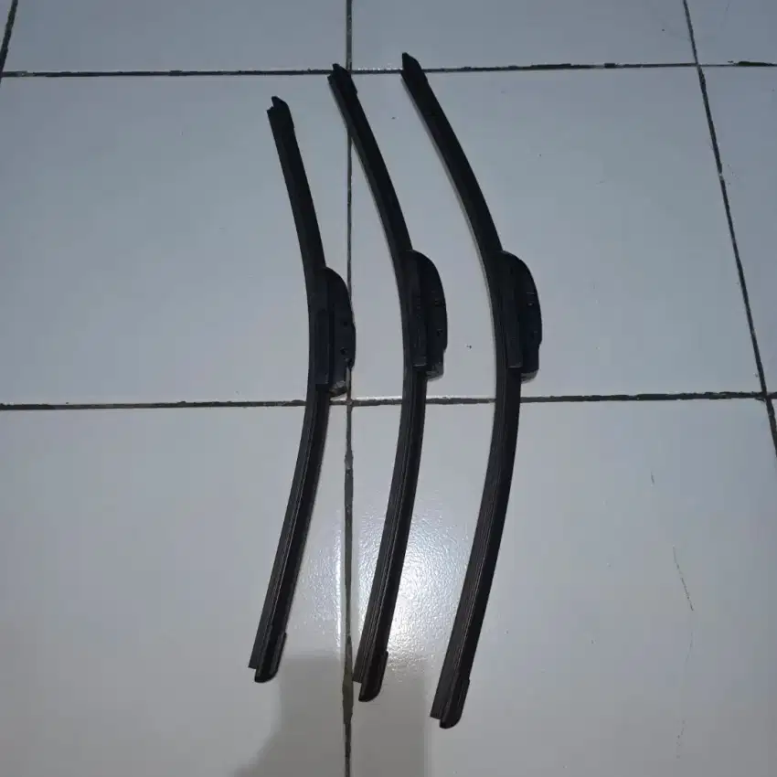 Wiper  Bosch Frameless Clear Advantage Ukuran 18 20 dan 21