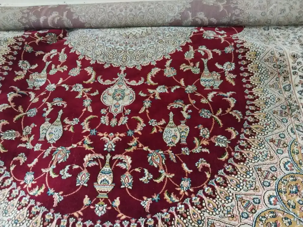 Ambal Kashmir Royal Silk uk 200x300 color Red