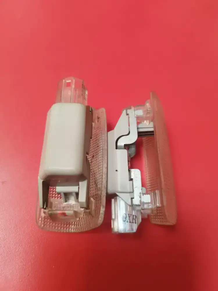 lampu Pintu Toyota Alphard ANH20 TAHUN 2010-2012