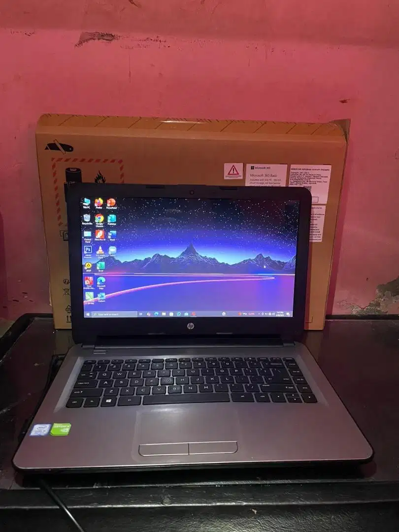 Hp 14 AMD QUAD CORE A6 RADOEN R4 RAM 8GB SSD 256GB DISPLAY 14,0 W10