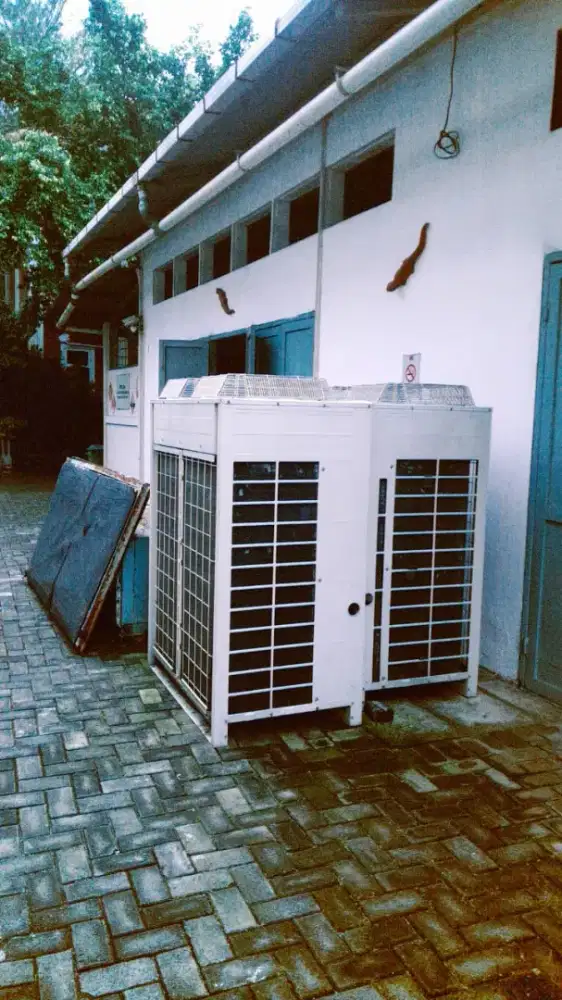Disini kami membeli ac bekas dan rusak dengan harga spesial