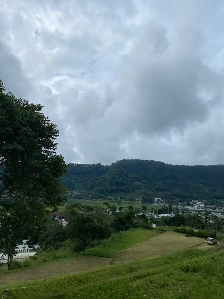 TANAH VIEW DANAU BUYAN