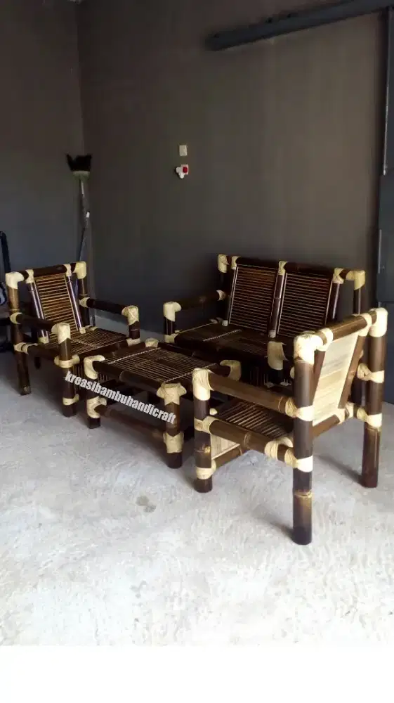 Kursi bambu teras minimalis