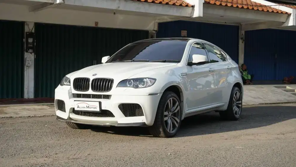 BMW X6 M (555 HP)