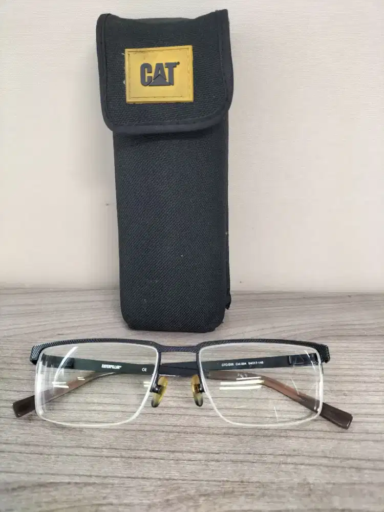 Di Jual Kacamata Fashion Pria Carterpillar CTO E05 Col.004 Original