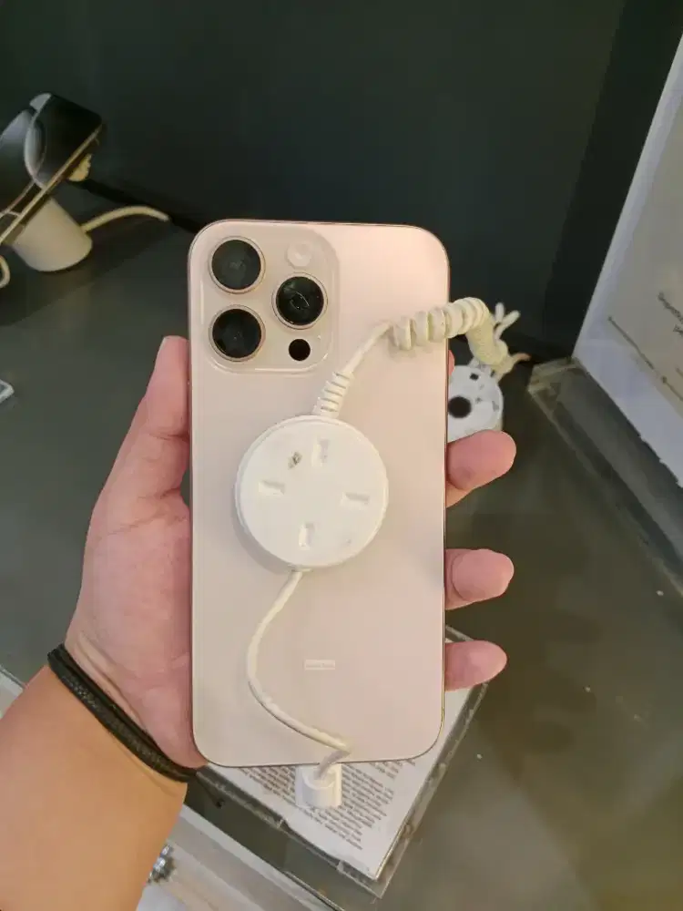 NEW IPHONE 16 PROMAX