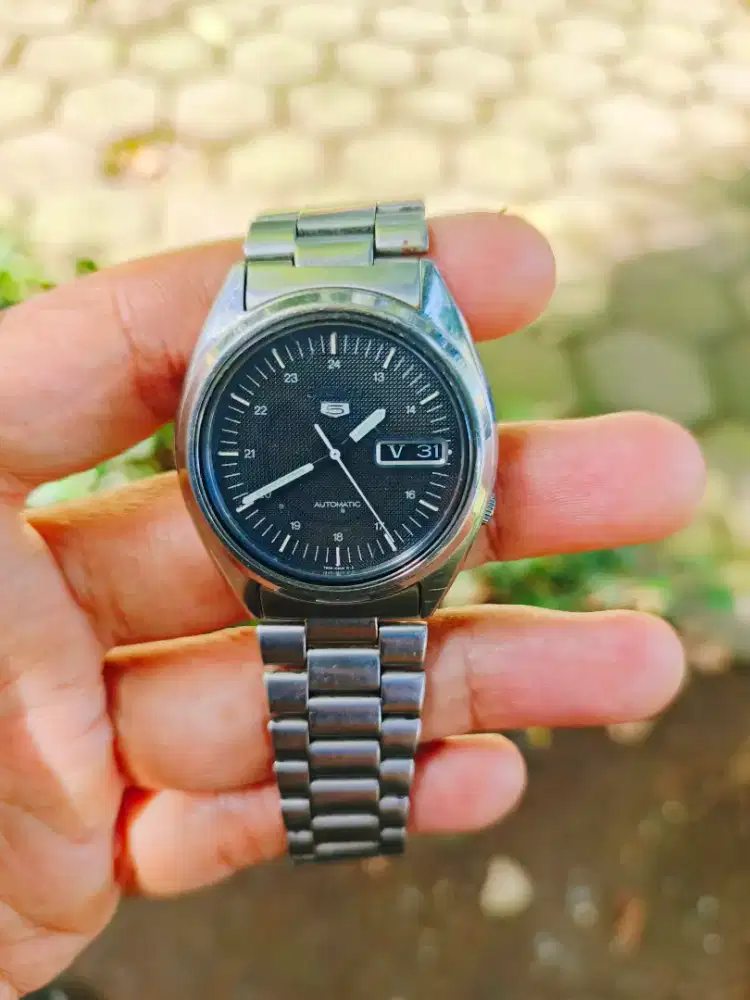Jam Tangan Seiko 5 Automatic Klasik