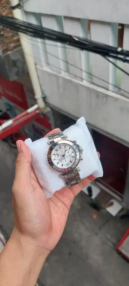 Jam Tangan Wanita GC X58002G1S Ori Second