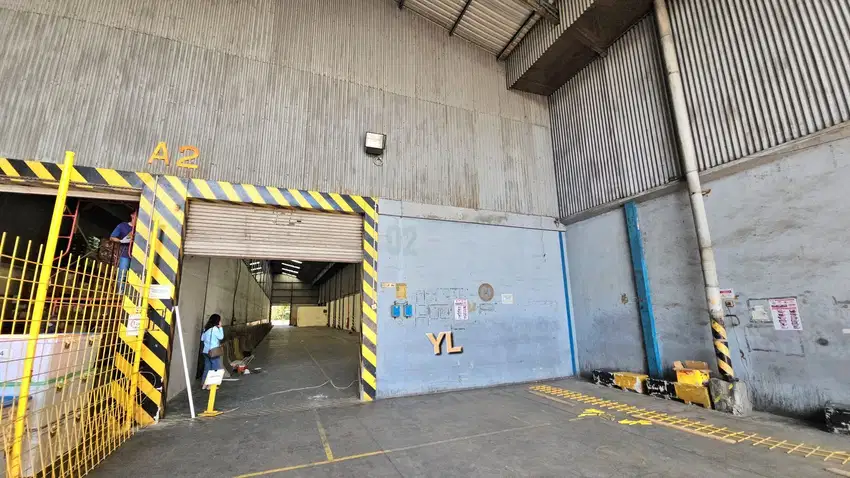 Gudang Siap Pakai Loading Doc, di Cacing, Jakarta Utara